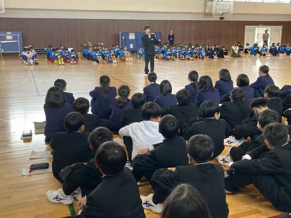 桜川市立岩瀬東中学校ホームページ
