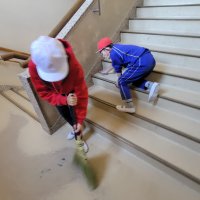 一生懸命せいそうしています
