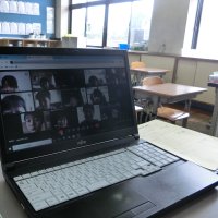 オンライン学活が行われました　　（８月１９日）