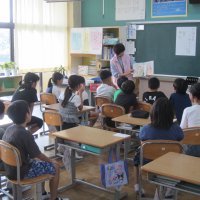 本の読み聞かせ
