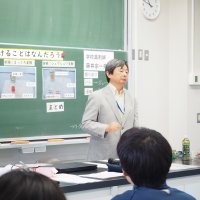１０月１０日（木）学校薬剤師による医薬品の活用についての授業