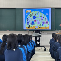 ２月１７日（月）２年生 進路に向けて