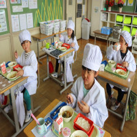 初めての給食【1年生】