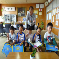 ５月１日（木）１・２年生　学校探検