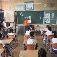 ７月８日（火）虹の会による読み聞かせ
